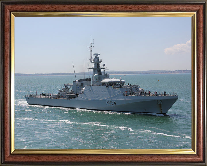 HMS Trent P224 Royal Navy River class patrol vessel Photo Print or Framed Print - Hampshire Prints