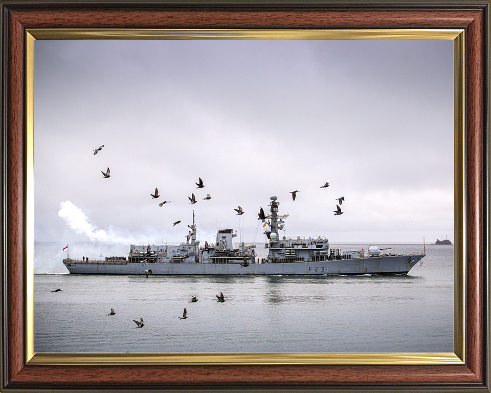 HMS Argyll (F231) Royal Navy Type 23 Frigate Starboard Beam View Photo Print Wall Art Decor Posters, Prints, & Visual Artwork Hampshire Prints 10 x 8 Classic Frame No