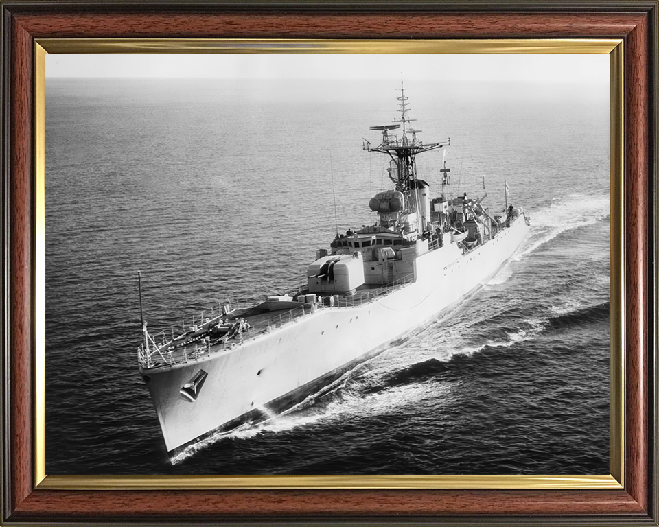 HMS Tenby (F65) Photo Print - At Sea 1963 - Royal Navy Whitby Class Frigate Hampshire Prints 10 x 8 Classic Frame No