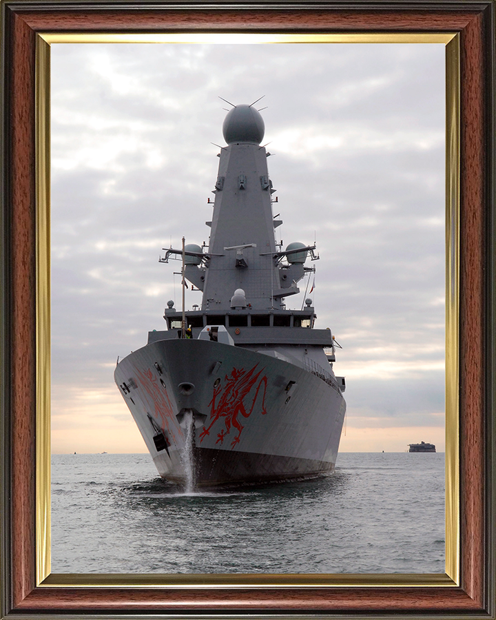 HMS Dragon (D35) Photo Print - Entering Portsmouth 2011 - Royal Navy Type 45 Destroyer Hampshire Prints 10 x 8 Classic Frame No