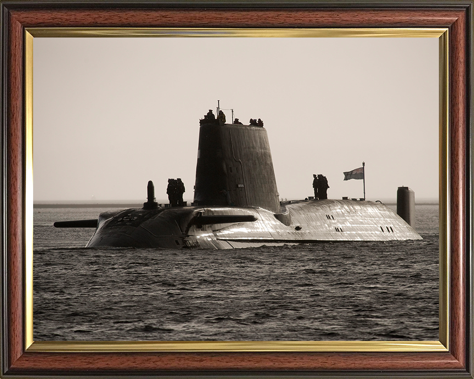 HMS Astute (S119) Photo Print - Arrives in Faslane - Royal Navy Astute Class Submarine Hampshire Prints 10 x 8 Classic Frame No