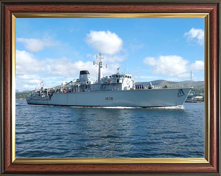 HMS Atherstone (M38) Royal Navy Hunt Class Mine Warfare Vessel Leaving Harbour Photo Print Wall Art Decor Posters, Prints, & Visual Artwork Hampshire Prints 10 x 8 Classic Frame No