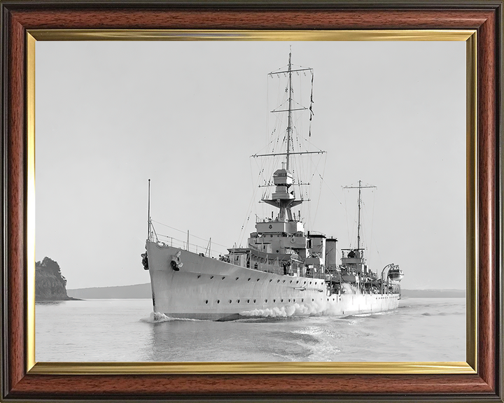 HMS Dunedin (96) Royal Navy Danae Class Cruiser Port Side View Photo Print Wall Art Decor Posters, Prints, & Visual Artwork Hampshire Prints 10 x 8 Classic Frame No