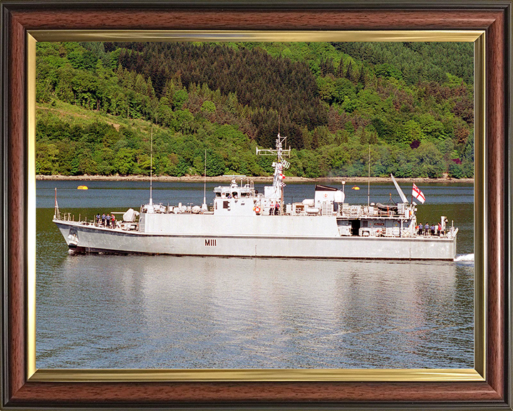 HMS Blyth (M111) Royal Navy Sandown Class Minehunter Leaving Harbour Photo Print Wall Art Decor Posters, Prints, & Visual Artwork Hampshire Prints 10 x 8 Classic Frame No