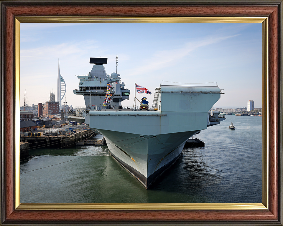 HMS Queen Elizabeth (R08) Photo Print - Portsmouth 2022 - Royal Navy Queen Elizabeth Class Aircraft Carrier Hampshire Prints 10 x 8 Classic Frame No