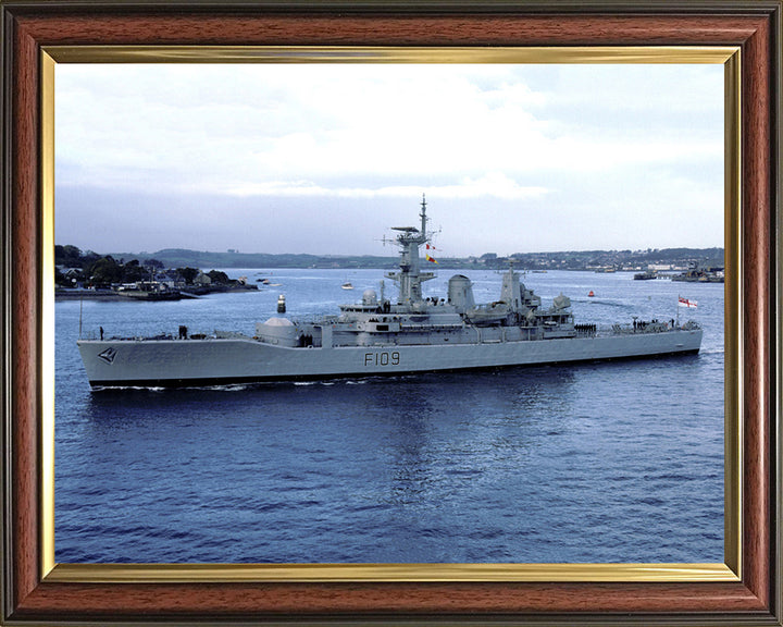 HMS Leander F109 | Photo Print | Framed Print | Leander Class | Frigate | Royal Navy Hampshire Prints