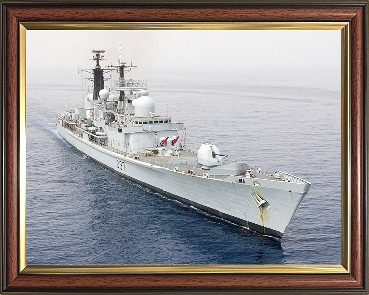 HMS Edinburgh (D97) Royal Navy Type 42 Destroyer High Starboard Bow View at sea Photo Print Wall Art Decor Posters, Prints, & Visual Artwork Hampshire Prints 10 x 8 Classic Frame No