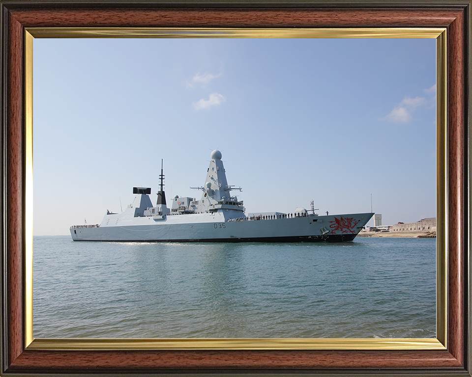HMS Dragon (D35) Royal Navy Type 45 Destroyer Entering Portsmouth Photo Print Wall Art Decor Posters, Prints, & Visual Artwork Hampshire Prints 10 x 8 Classic Frame No