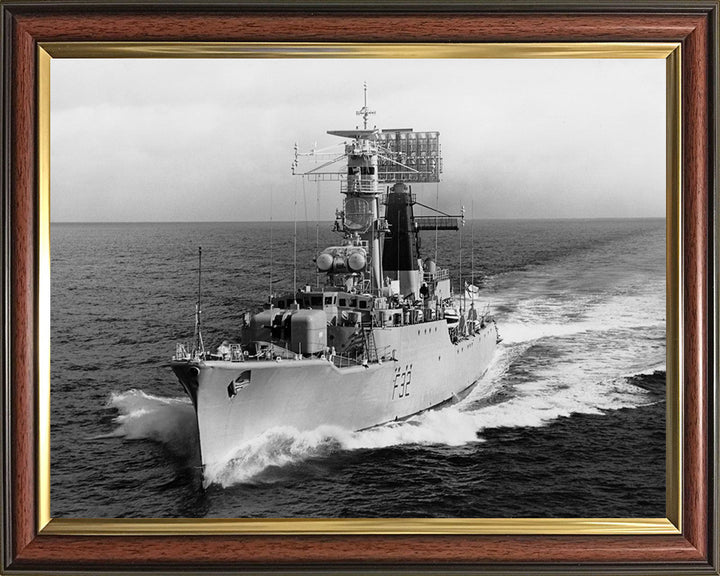 HMS Salisbury F32 | Photo Print | Framed Print | Salisbury Class | Frigate | Royal Navy Hampshire Prints