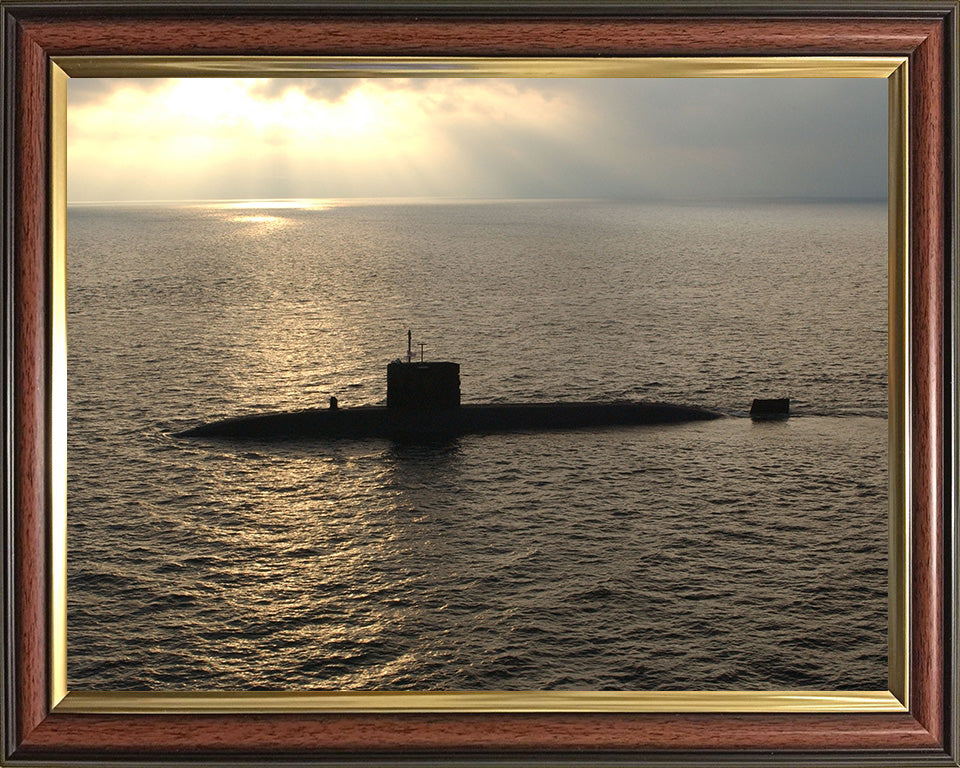 HMS Splendid S106 Submarine | Photo Print | Framed Print | Swiftsure Class | Royal Navy Hampshire Prints
