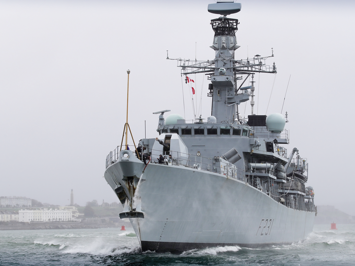 HMS Argyll (F231) Royal Navy Type 23 Frigate Low Port Bow View Photo Print Wall Art Decor Posters, Prints, & Visual Artwork Hampshire Prints 6 x 4 No Frame No
