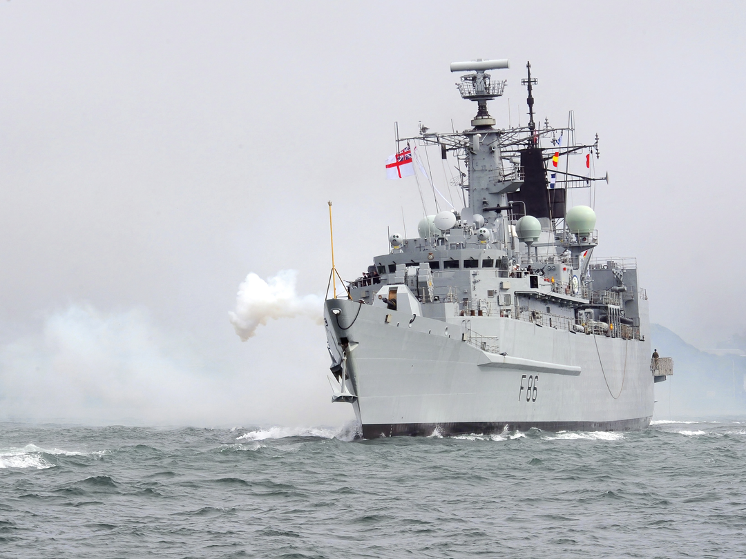 HMS Campbeltown (F86) Royal Navy Type 22 Frigate Gun Salute Photo Print Wall Art Decor Posters, Prints, & Visual Artwork Hampshire Prints 6 x 4 No Frame No