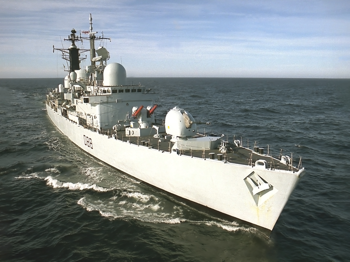 HMS Glasgow (D88) Royal Navy Type 42 Destroyer Starboard Bow View Photo Print Wall Art Decor - Posters, Prints, & Visual Artwork - by Hampshire Prints (image 1 of 9)