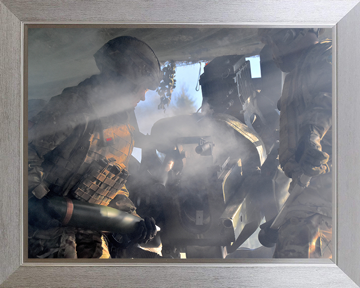 Artillery Soldiers Portrait Photo Print – British Army Wall Art, Military Decor Posters, Prints, & Visual Artwork Hampshire Prints 10 x 8 Silver Frame No