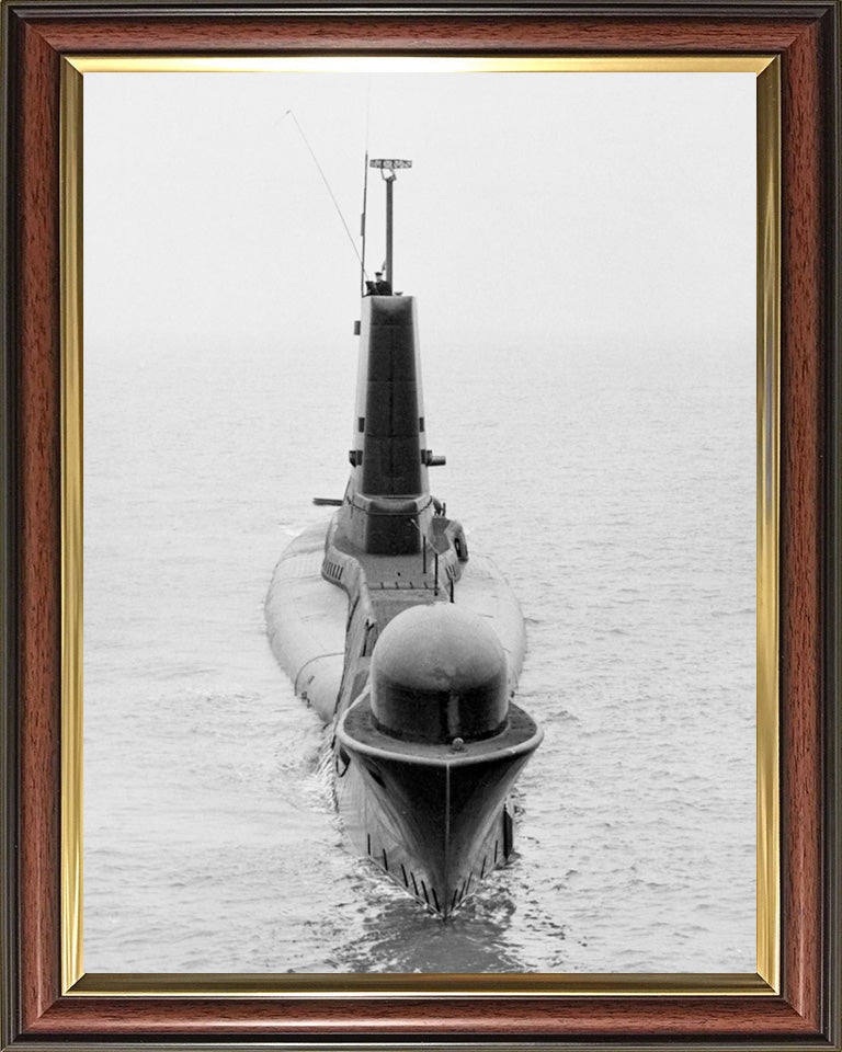 HMS Aeneas (P427) (S72) Photo Print - Bow View - Royal Navy Amphion Class Submarine Posters, Prints, & Visual Artwork Hampshire Prints 10 x 8 Classic Frame No