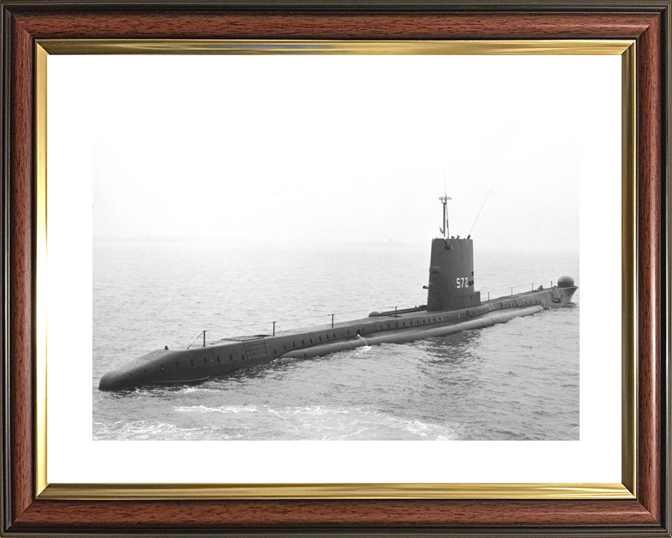 HMS Aeneas (P427) (S72) Photo Print - Port Side View - Royal Navy Amphion Class Submarine Posters, Prints, & Visual Artwork Hampshire Prints 10 x 8 Classic Frame Yes