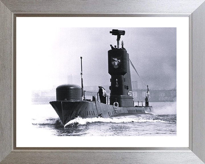 HMS Aeneas (S72) Photo Print - Paying Off 1972 - Royal Navy Amphion Class Submarine Posters, Prints, & Visual Artwork Hampshire Prints 10 x 8 Silver Frame Yes