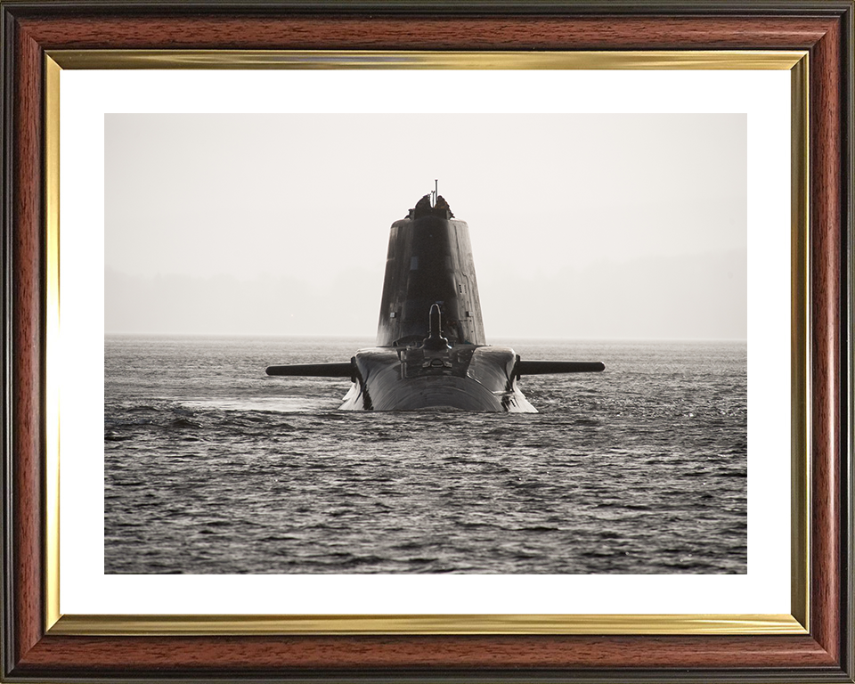 HMS Astute (S119) Photo Print - Black and White 2009 - Royal Navy Astute Class Submarine Posters, Prints, & Visual Artwork Hampshire Prints 10 x 8 Classic Frame Yes