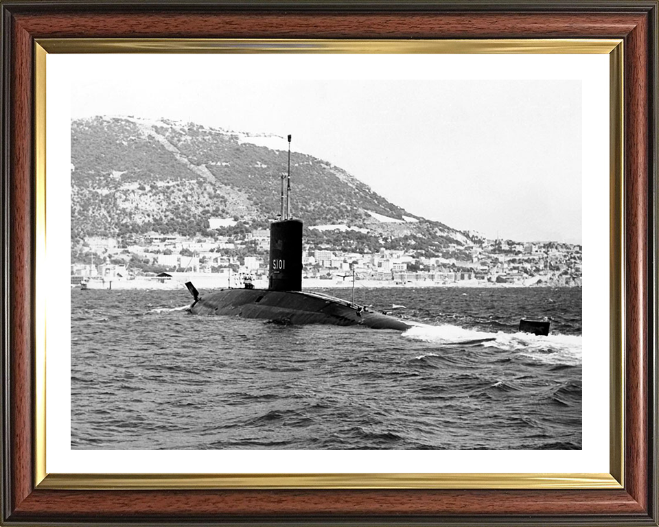 HMS Dreadnought (S101) Photo Print - Port Side View - Royal Navy Valiant Class Submarine Posters, Prints, & Visual Artwork Hampshire Prints 10 x 8 Classic Frame Yes