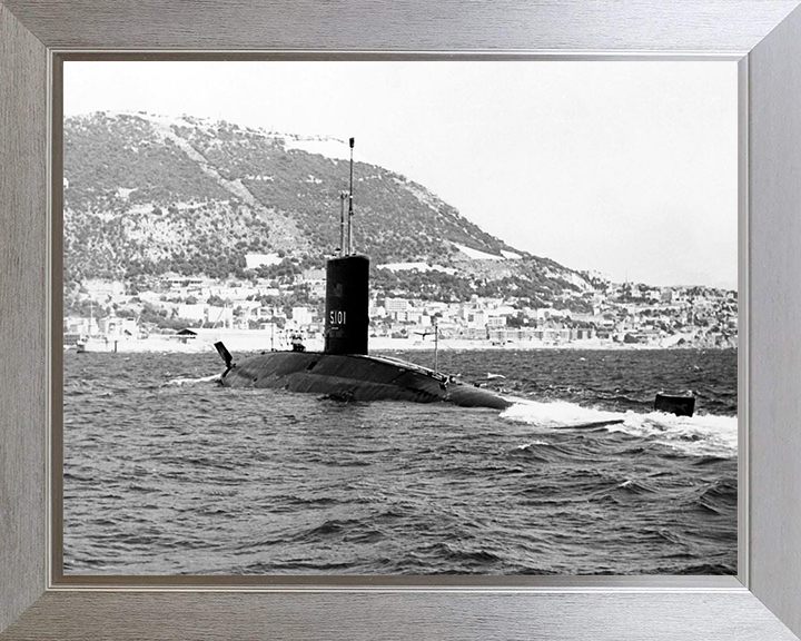 HMS Dreadnought (S101) Photo Print - Port Side View - Royal Navy Valiant Class Submarine Posters, Prints, & Visual Artwork Hampshire Prints 10 x 8 Silver Frame No