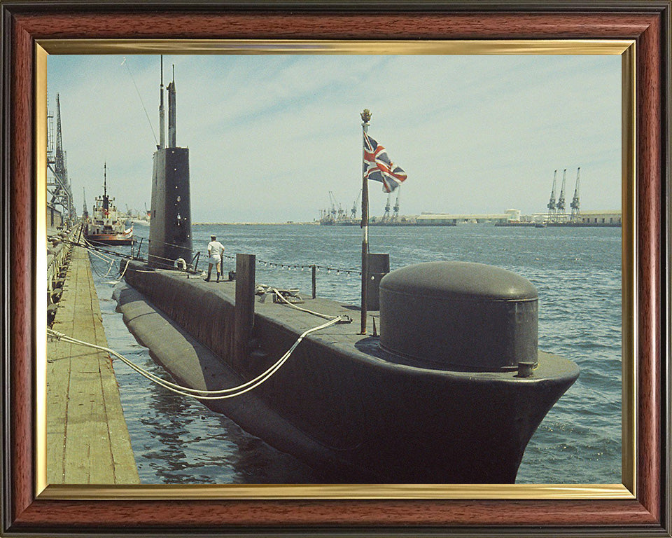 HMS Finwhale (S05) Photo Print - Alongside - Royal Navy Porpoise Class Submarine Posters, Prints, & Visual Artwork Hampshire Prints 10 x 8 Classic Frame No