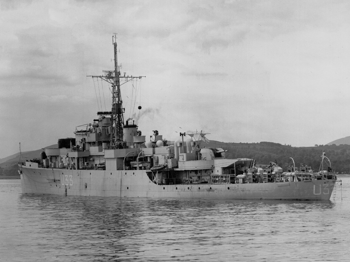 HMS Opossum (U33) Photo Print - Port Side View 1945 - Royal Navy Black Swan Class Sloop Posters, Prints, & Visual Artwork Hampshire Prints 6 x 4 No Frame No