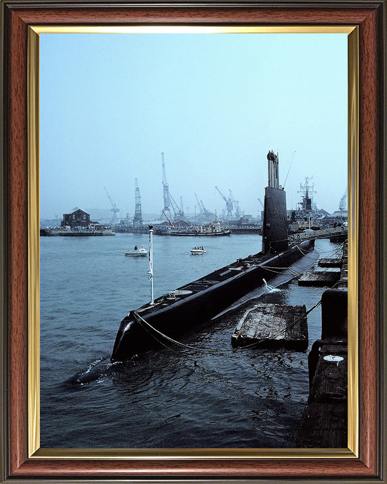 HMS Onyx (S21) Photo Print - Alongside - Royal Navy Oberon Class Submarine Posters, Prints, & Visual Artwork Hampshire Prints 10 x 8 Classic Frame No