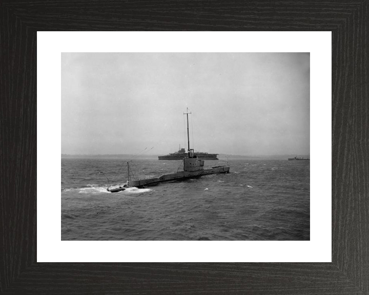 HMS Phoenix (N96) Photo Print - Underway - Royal Navy Parthian Class Submarine Posters, Prints, & Visual Artwork Hampshire Prints 10 x 8 Black Frame Yes