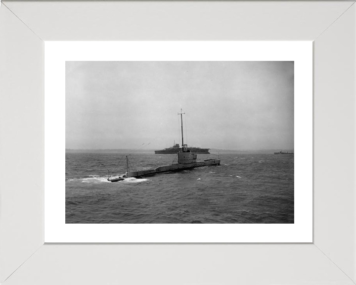HMS Phoenix (N96) Photo Print - Underway - Royal Navy Parthian Class Submarine Posters, Prints, & Visual Artwork Hampshire Prints 10 x 8 White Frame Yes