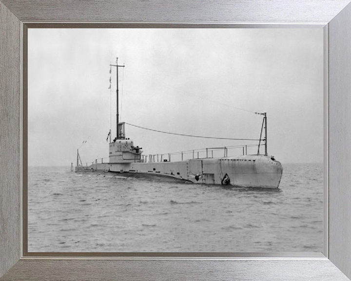 HMS Rainbow (N16) Photo Print - Starboard Bow View - Royal Navy Rainbow Class Submarine Posters, Prints, & Visual Artwork Hampshire Prints 10 x 8 Silver Frame No