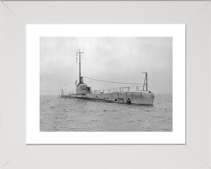 HMS Rainbow (N16) Photo Print - Starboard Bow View - Royal Navy Rainbow Class Submarine Posters, Prints, & Visual Artwork Hampshire Prints 10 x 8 White Frame Yes