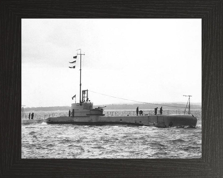 HMS Regent (N41) Photo Print - Underway - Royal Navy Rainbow Class Submarine Posters, Prints, & Visual Artwork Hampshire Prints 10 x 8 Black Frame No
