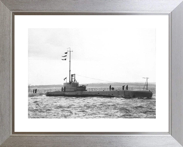 HMS Regent (N41) Photo Print - Underway - Royal Navy Rainbow Class Submarine Posters, Prints, & Visual Artwork Hampshire Prints 10 x 8 Silver Frame Yes