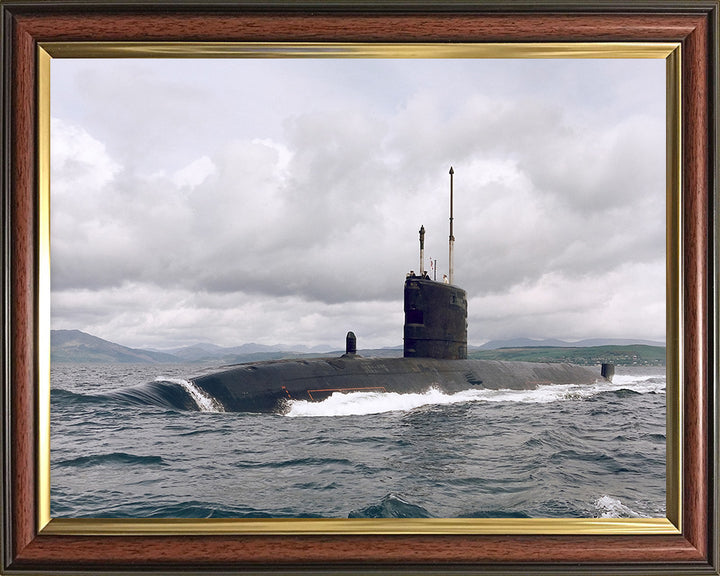 HMS Sceptre (S104) Swiftsure Class Submarine Photo Print Port Bow View Royal Navy Wall Art Naval Decor Posters, Prints, & Visual Artwork Hampshire Prints 10 x 8 Classic Frame No