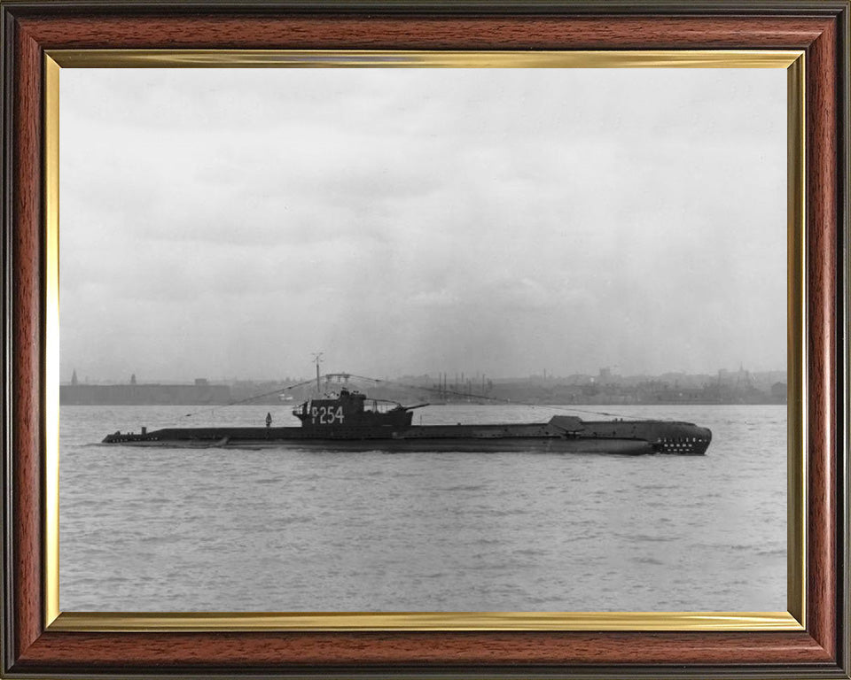 HMS Selene (P254) Photo Print - Starboard View - Royal Navy S Class Submarine Posters, Prints, & Visual Artwork Hampshire Prints 10 x 8 Classic Frame No