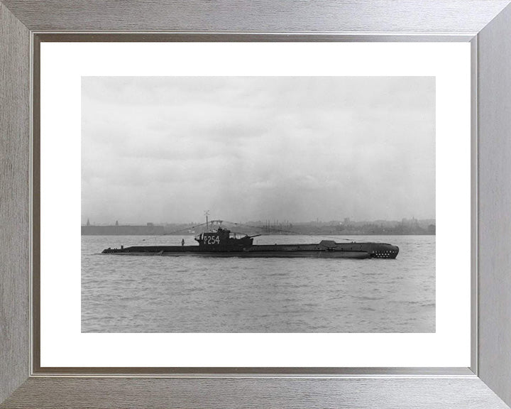 HMS Selene (P254) Photo Print - Starboard View - Royal Navy S Class Submarine Posters, Prints, & Visual Artwork Hampshire Prints 10 x 8 Silver Frame Yes