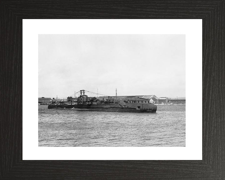 HMS Seraph (P219) Photo Print - Starboard View - Royal Navy S Class Submarine Posters, Prints, & Visual Artwork Hampshire Prints 10 x 8 Black Frame Yes