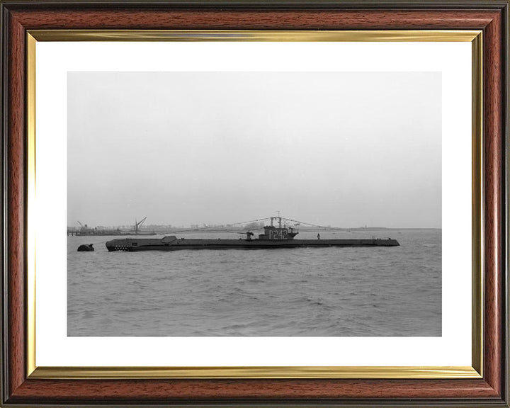 HMS Shalimar (P242) Photo Print - Port Side View - Royal Navy S Class Submarine Posters, Prints, & Visual Artwork Hampshire Prints 10 x 8 Classic Frame Yes