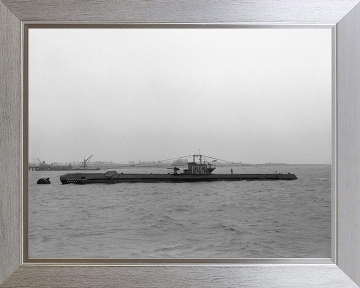 HMS Shalimar (P242) Photo Print - Port Side View - Royal Navy S Class Submarine Posters, Prints, & Visual Artwork Hampshire Prints 10 x 8 Silver Frame No