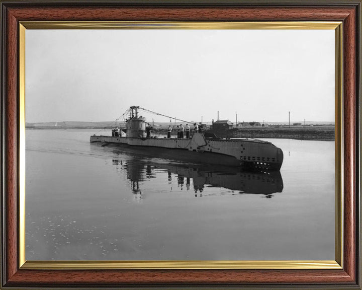 HMS Sirdar Photo Print - Starboard Bow View - Royal Navy S Class Submarine Posters, Prints, & Visual Artwork Hampshire Prints 10 x 8 Classic Frame No
