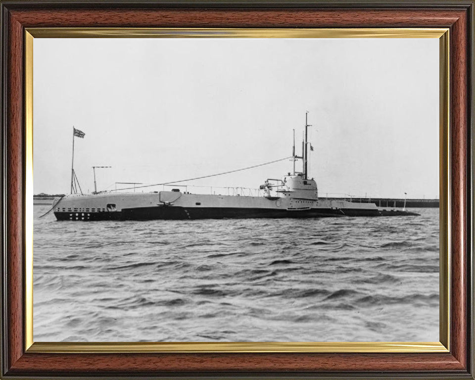 HMS Snapper (39S) Photo Print - At A Buoy - Royal Navy S Class Submarine Posters, Prints, & Visual Artwork Hampshire Prints 10 x 8 Classic Frame No