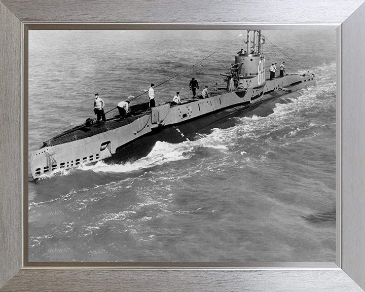 HMS Snapper (39S) Photo Print - Port Side View - Royal Navy S Class Submarine Posters, Prints, & Visual Artwork Hampshire Prints 10 x 8 Silver Frame No