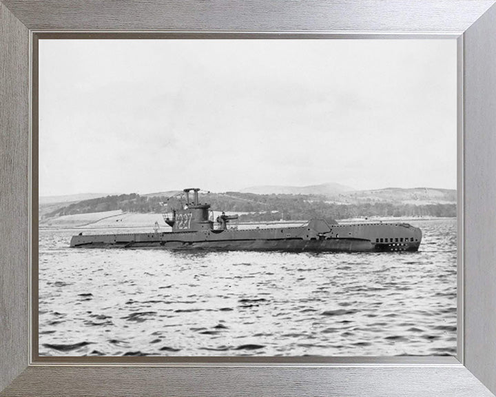 HMS Spiteful (P227) Photo Print - Starboard View - Royal Navy S Class Submarine Posters, Prints, & Visual Artwork Hampshire Prints 10 x 8 Silver Frame No