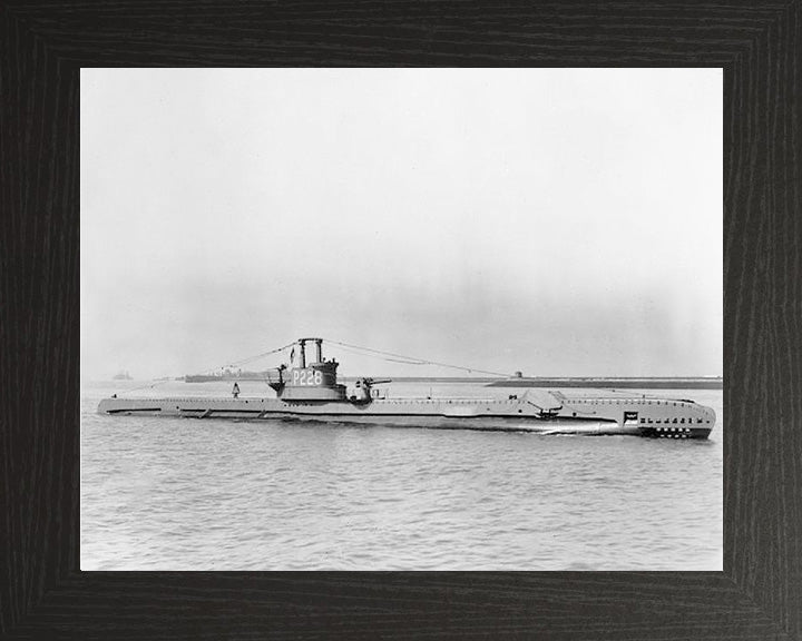 HMS Splendid (P228) Photo Print - Starboard View - Royal Navy S Class Submarine Posters, Prints, & Visual Artwork Hampshire Prints 10 x 8 Black Frame No