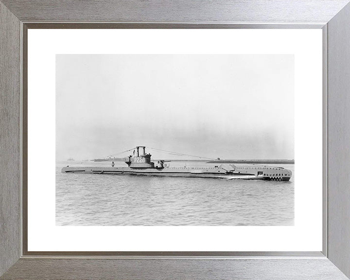 HMS Splendid (P228) Photo Print - Starboard View - Royal Navy S Class Submarine Posters, Prints, & Visual Artwork Hampshire Prints 10 x 8 Silver Frame Yes