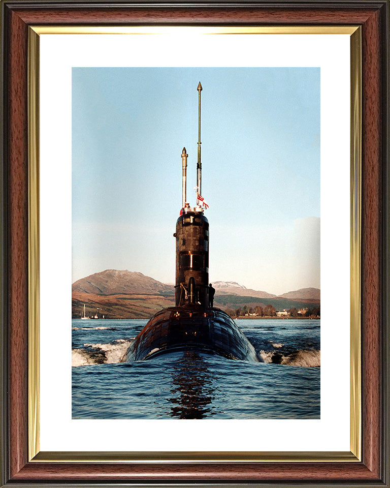 HMS Splendid (S106) Photo Print - Low Bow View - Royal Navy Swiftsure Class Submarine Hampshire Prints 10 x 8 Classic Frame Yes