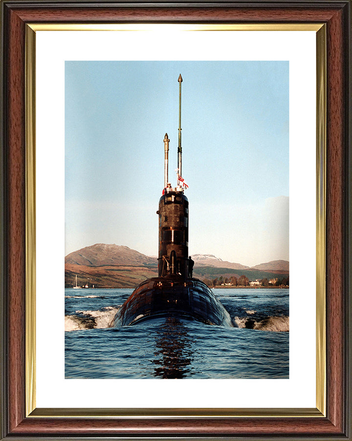 HMS Splendid (S106) Photo Print - Low Bow View - Royal Navy Swiftsure Class Submarine Hampshire Prints 10 x 8 Classic Frame Yes