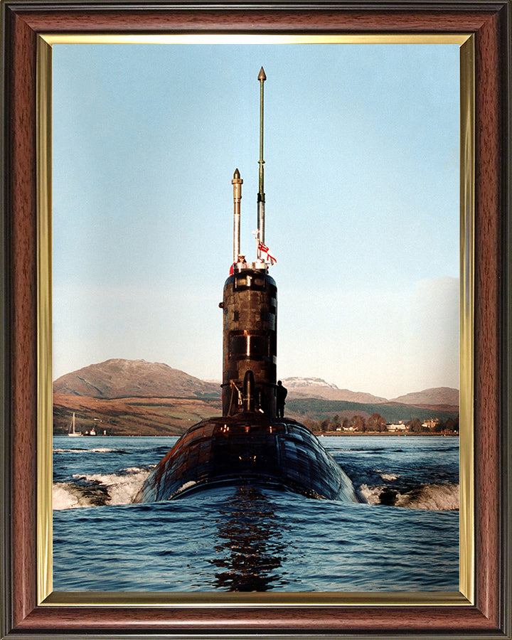 HMS Splendid (S106) Photo Print - Low Bow View - Royal Navy Swiftsure Class Submarine Hampshire Prints 10 x 8 Classic Frame No