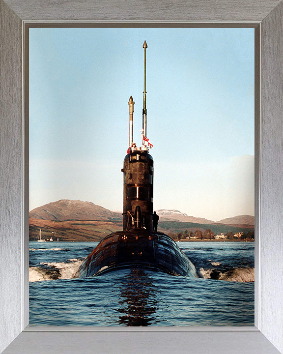HMS Splendid (S106) Photo Print - Low Bow View - Royal Navy Swiftsure Class Submarine Hampshire Prints 10 x 8 Silver Frame No