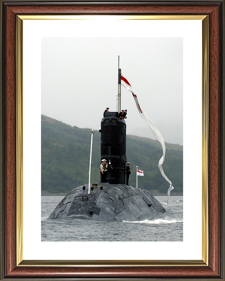 HMS Splendid (S106) Photo Print - Paying Off - Royal Navy Swiftsure Class Submarine Posters, Prints, & Visual Artwork Hampshire Prints 10 x 8 Classic Frame Yes
